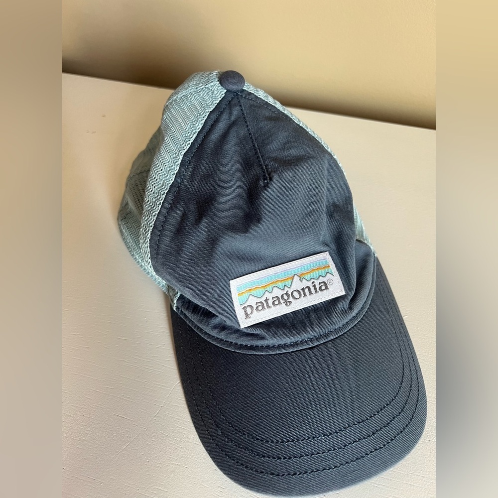 Patagonia trucker hat in two tone blues.